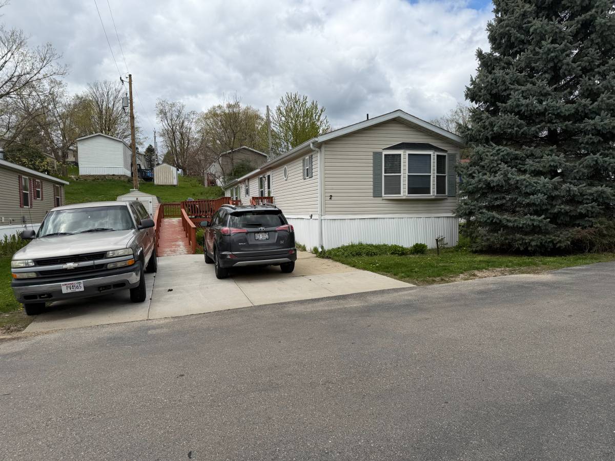 Garden Dr, Blue Mounds, WI 53517