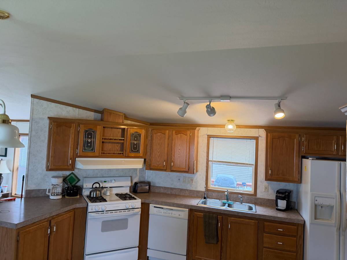 Garden Dr, Blue Mounds, WI 53517